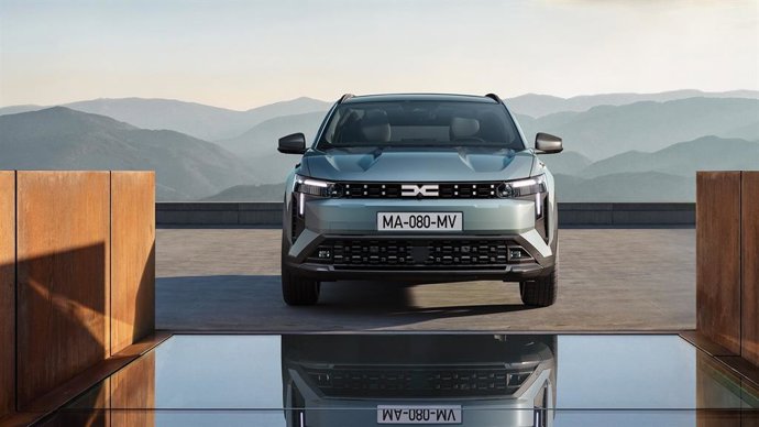 Dacia refuerza su propuesta en el segmento C con la llegada de Striker, su crossover desde 25.000 euros