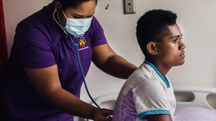 La OMS recomienda pruebas moleculares en el punto de atención e hisopados linguales para el diagnóstico de tuberculosis