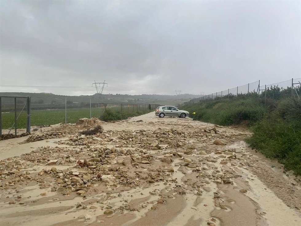 Carretera de Blue Lagoon en San Miguel de Salinas (Alicante)