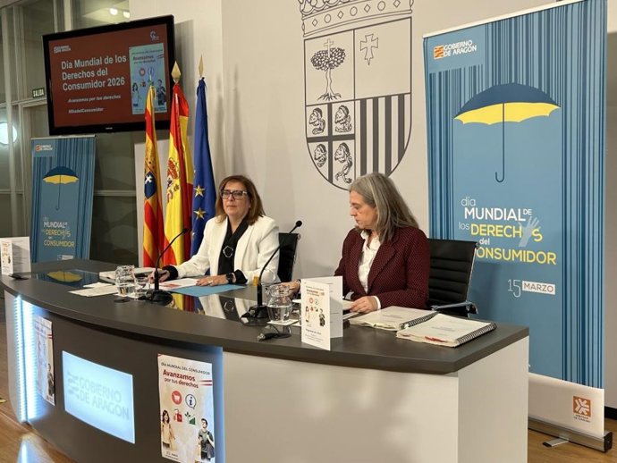 La directora general de Protección de Consumidores y Usuarios del Gobierno de Aragón en funciones, Inma de Francisco, y la jefa de Servicio de Supervisión de Mercado, Nines Roca.
