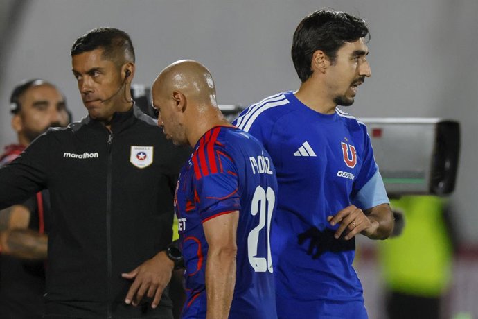 Futbol, Universidad de Chile vs Universidad de Concepcion. Fecha 6, Liga de Primera 2026. El entrenador de Universidad de Chile Francisco Meneghini es fotografiado durante el partido de primera division contra Universidad de Concepcion disputado en el