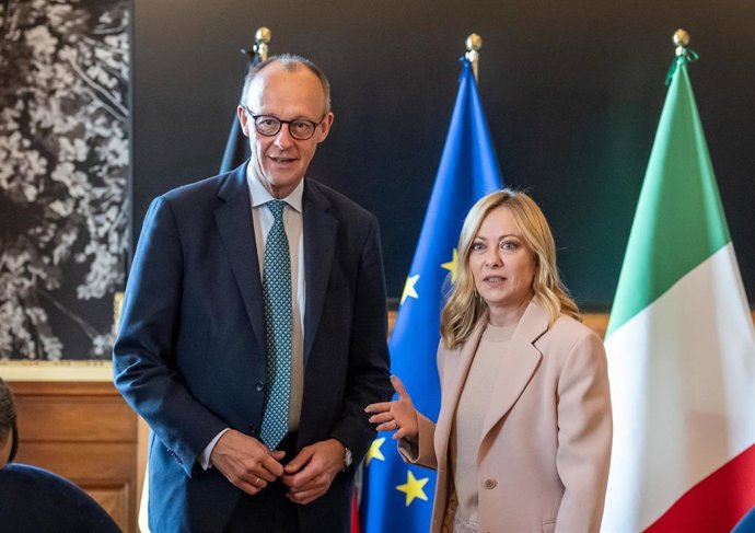 Archivo - El canciller alemán, Friederich Merz, y la primera ministra italiana, Giorgia Meloni