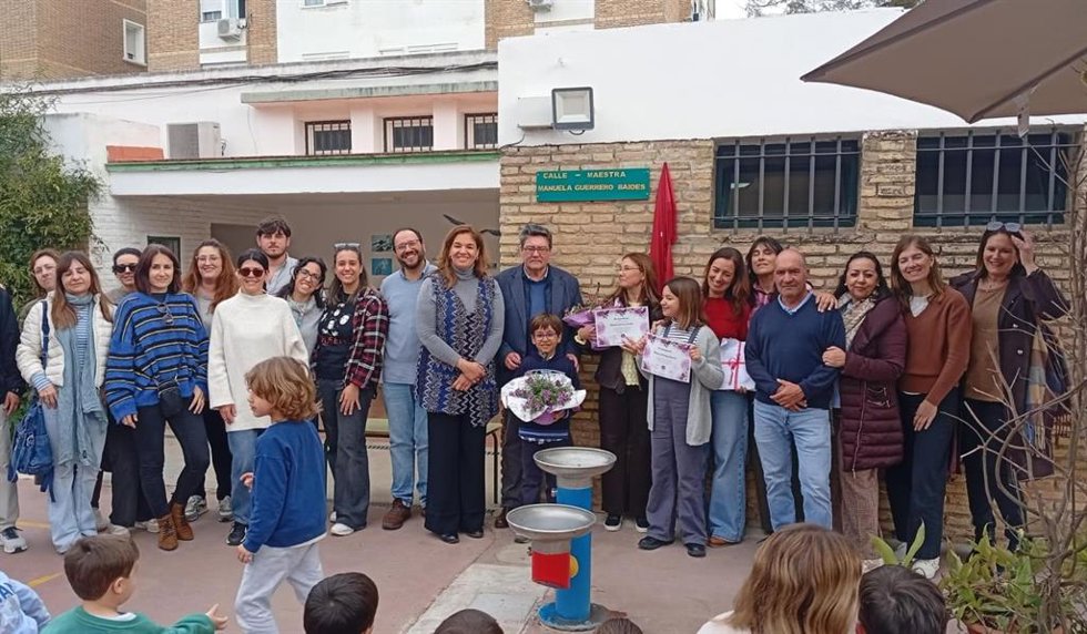 El delegado territorial de Desarrollo Educativo y Formación Profesional y de Universidad, Investigación e Innovación de la Junta de Andalucía en Cádiz, José Ángel Aparicio, en un acto por el 8 de marzo en el CEIP Pío XII de Jerez de la Frontera.