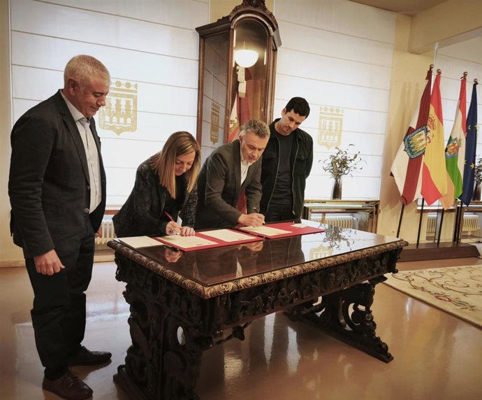 La UR tiene dos nuevas estaciones virtuales de Bicilog, con descuentos para la comunidad universitaria del 30% o el 50%