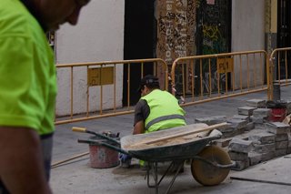 Archivo - Langile bat