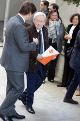 Foto: El Gobierno concede la Gran Cruz al Orden del Mérito Civil a Fernándo Ónega a título póstumo