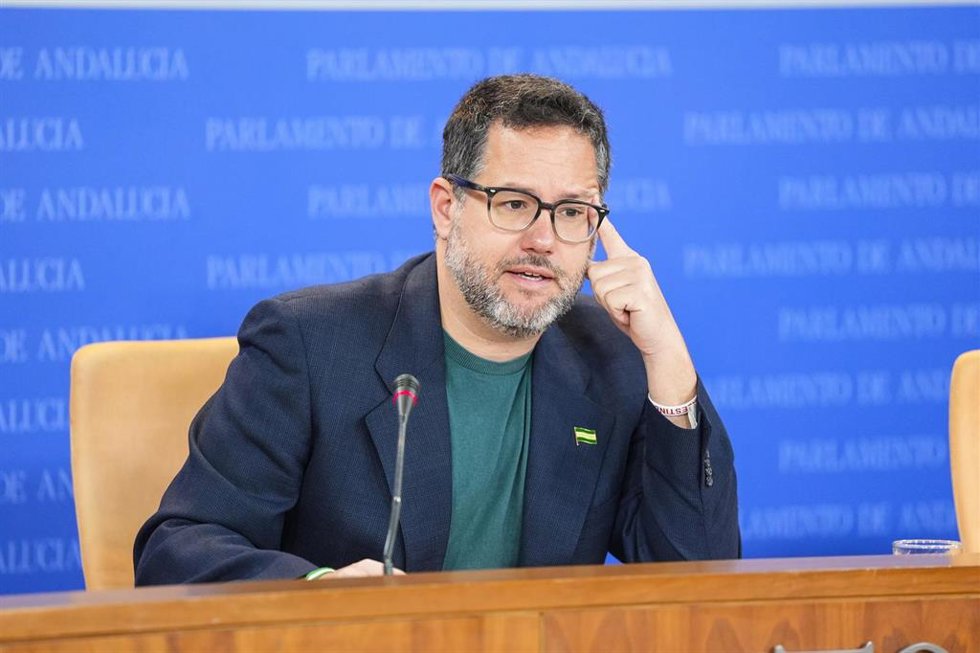El portavoz del Grupo Mixto-AdelanteAndalucía, José Ignacio García, durante la ronda de ruedas de prensa de portavoces de los grupos parlamentarios en el Parlamento de Andalucía, a 4 de marzo de 2026 (Foto de archivo).