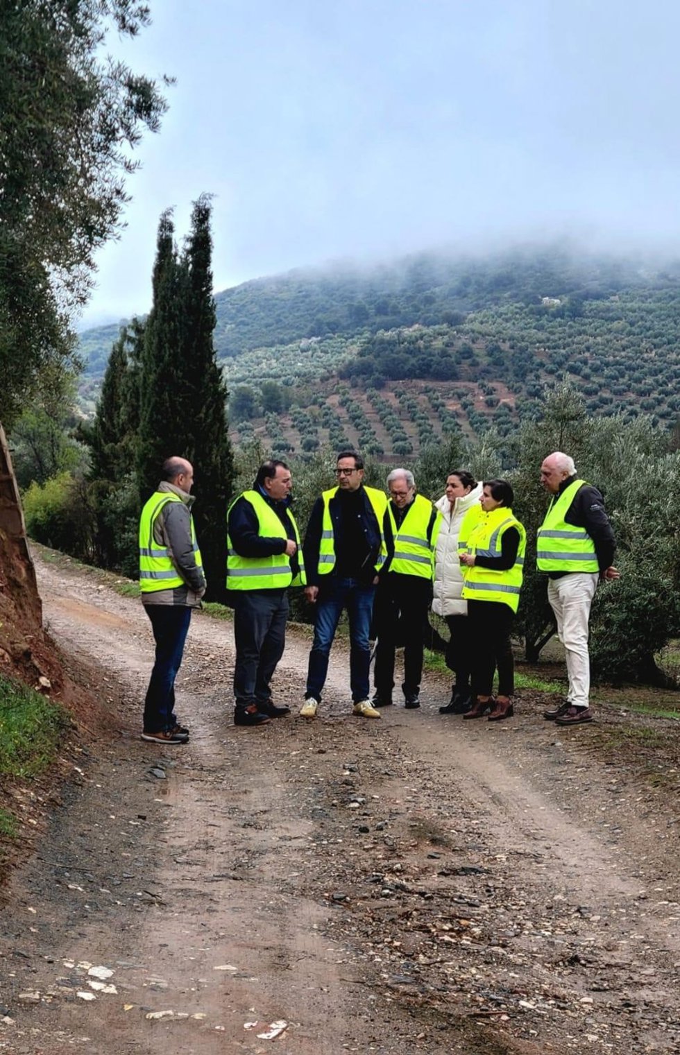 Visita a las obras en el camino rural El Salado.