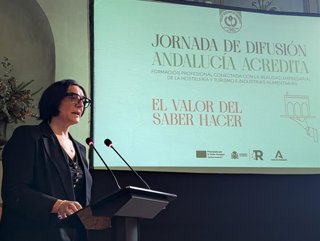La delegada de Desarrollo Educativo y Formación Profesional y de Universidad, Investigación e Innovación de la Junta en Granada, María José Martín