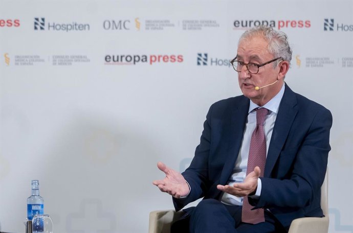 Archivo - El presidente de OMC, Tomás Cobo, durante el 'Foro Profesiones Sanitarias: La profesión médica en España', en el Hotel Hesperia Madrid , a 16 de octubre de 2025, en Madrid (España). El encuentro ha sido organizado por Europa Press, Hospiten, la 