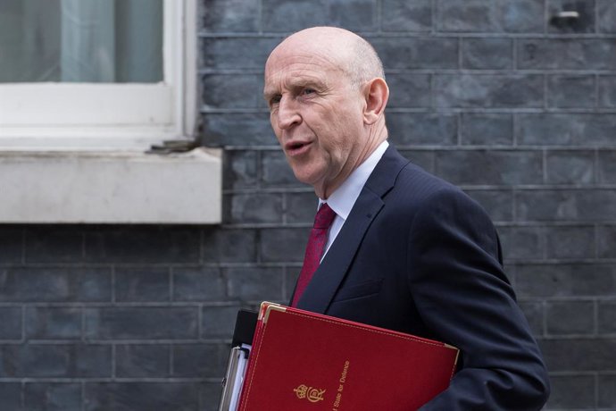 3 de março de 2026, Londres, Inglaterra, Reino Unido: O Secretário de Estado da Defesa, JOHN HEALEY, chega a Downing Street para participar de uma reunião do Gabinete antes do anúncio da Declaração da Primavera.