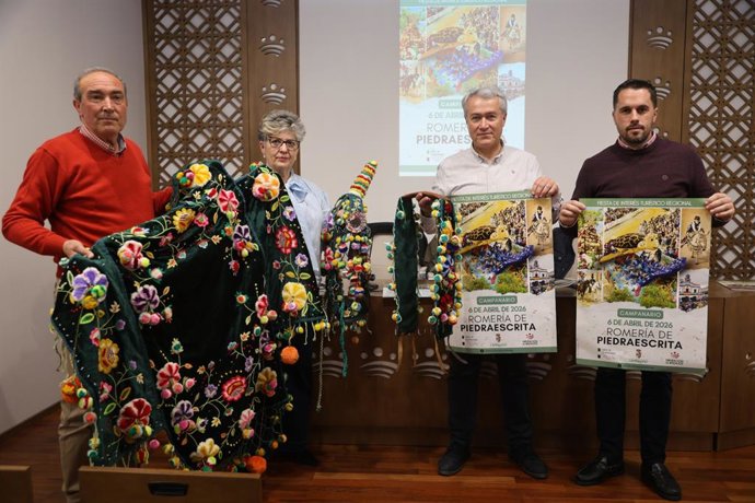 Presentación del desfiel de la Romería de Piedraescrita de Campanario