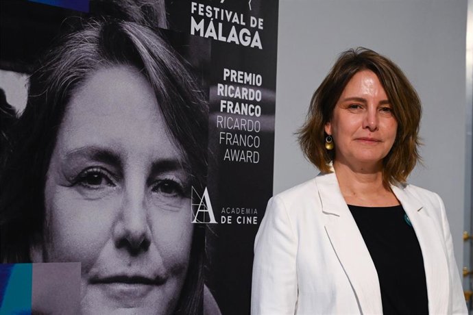 La directora de producción Manuela Ocón recibe el Premio Ricardo Franco - Academia de Cine en la 29 edición del Festival de Cine de Málaga