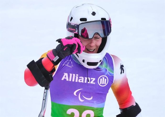 Audrey Pascual tras terminar el eslalon de la combinada de los Juegos Paralímpicos de Invierno de Milán y Cortina 2026