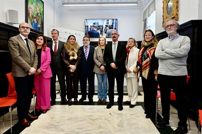 Pascual: "Santa Clotilde no compite con el sistema sanitario público, forma parte de él"