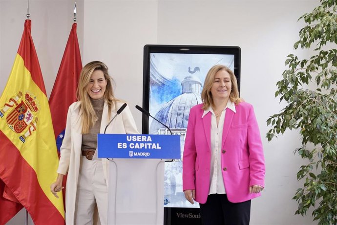 Archivo - La concejala-presidenta de Usera y concejala delegada de Deportes, Sonia Cea, y la vicealcaldesa de Madrid, Inma Sanz