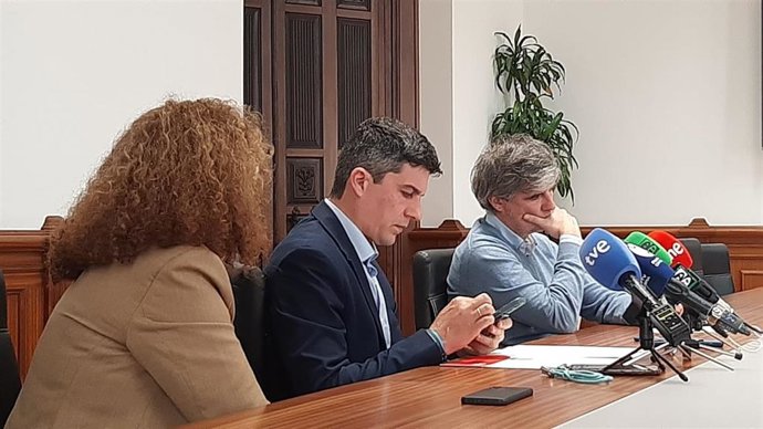 Daniel Fernández en rueda de prensa