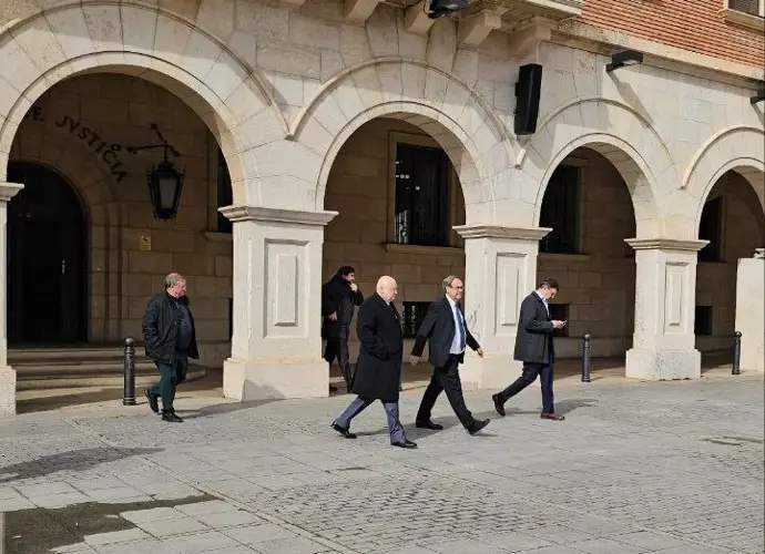 El presidente de Forestalia, Fernando Samper, a la salida del Juzgado en Teruel