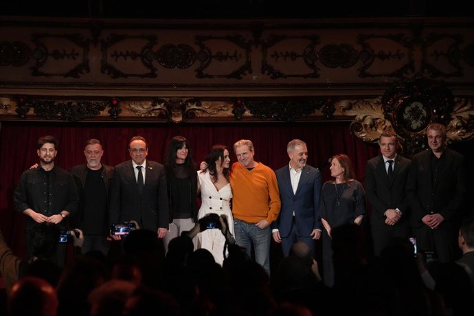 Foto de familia durante la Festa de Santa Eulàlia 2026 del Gremi de Restauració de Barcelona, a 10 de marzo de 2026, en Barcelona, Catalunya (España). Barcelona celebra unas Fiestas de Santa Eulàlia excepcionales por la coincidencia con el inicio del carn