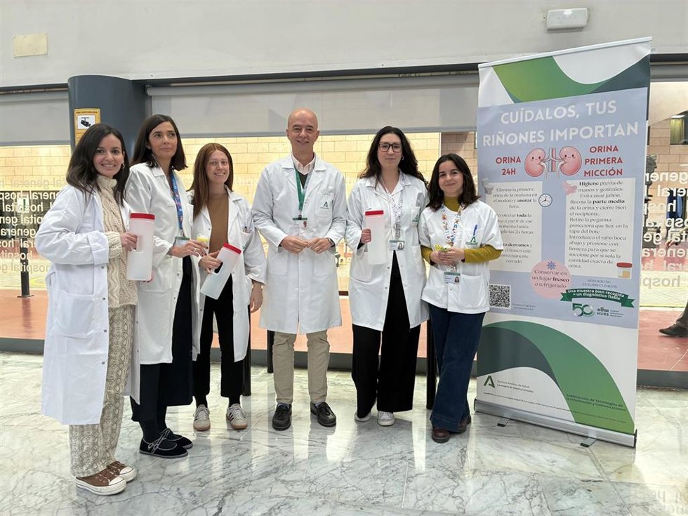 Profesionales del Reina Sofía en la conmemoración del Día Mundial del Riñón.