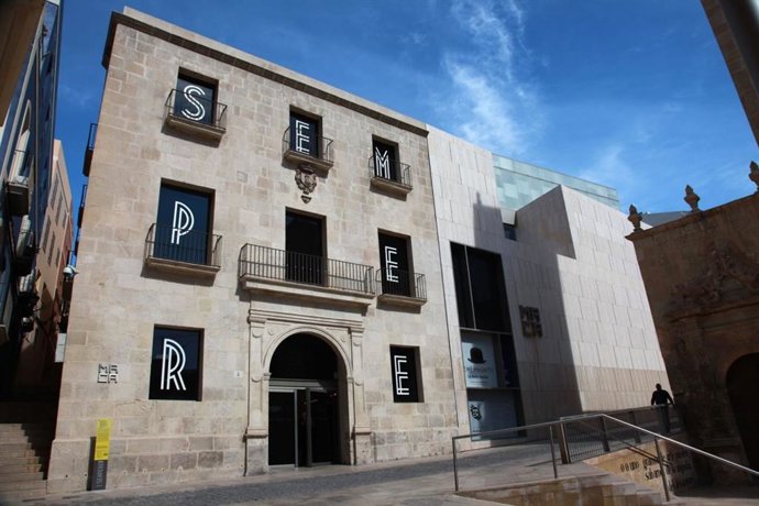 Archivo - Fachada del MACA, en una imagen de archivo
