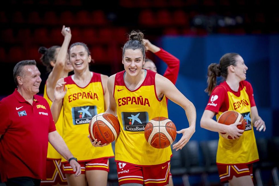 Archivo - Paula Ginzo durante un entrenamiento con la selección española.