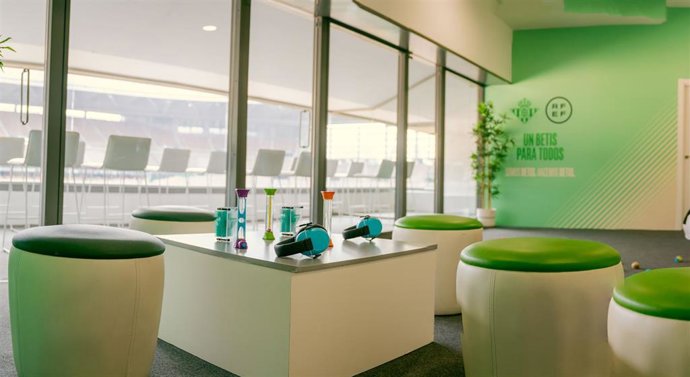 Sala sensorial habilitada en La Cartuja para aficionados con autismo.