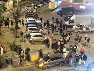 Patrulla ciudadana en la barriada El Cerezo de Sevilla