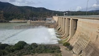 La CHE realiza una crecida controlada en el tramo bajo del Ebro
