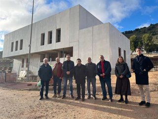 Visita a las obras del futuro parque de bomberos de Cambil