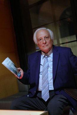 Archivo - El periodista y escritor Raúl del Pozo.