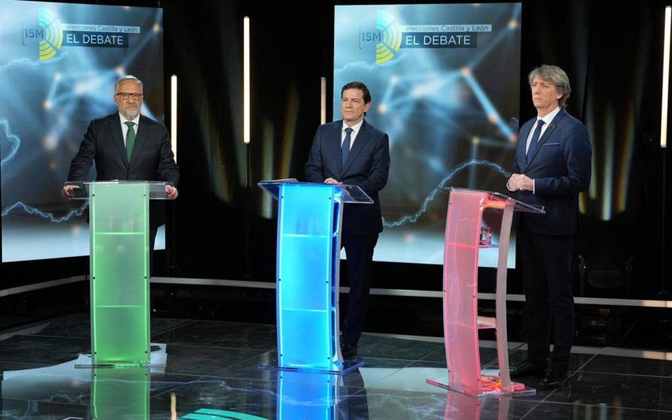 (I-D) El candidato de VOX a la Presidencia de la Junta de Castilla y León, Carlos Pollán; el candidato del PP, Alfonso Fernández Mañueco; y el candidato del PSOE a la Presidencia de la Junta de Castilla y León, Carlos Martínez, (España).