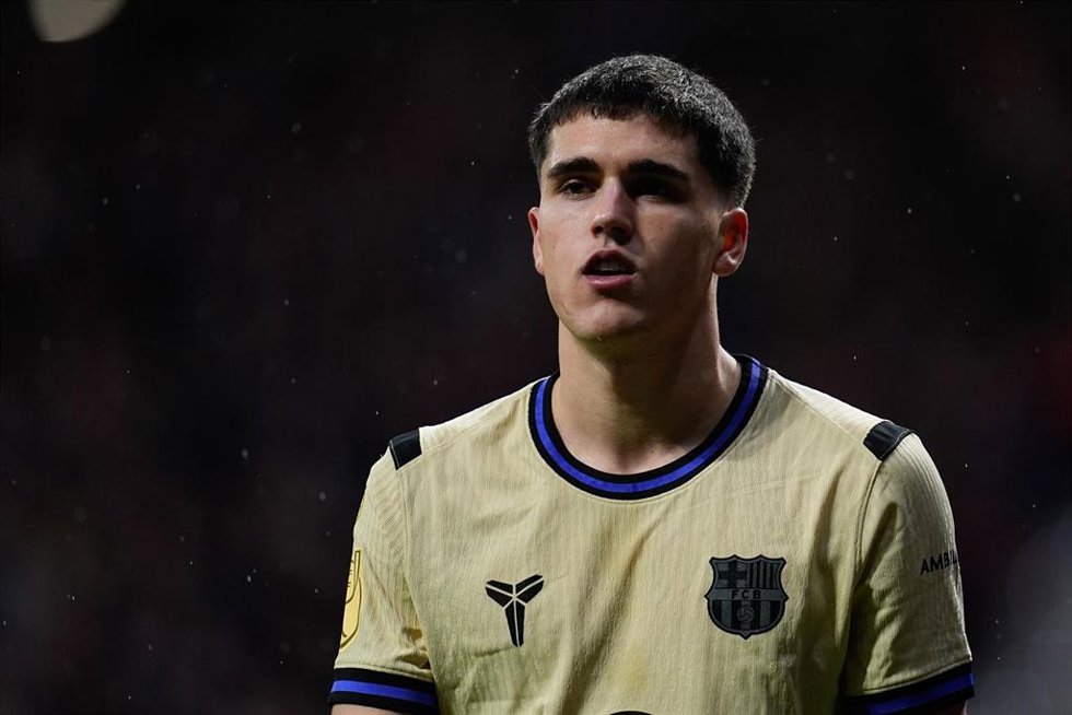 Pau Cubarsí con el FC Barcelona
