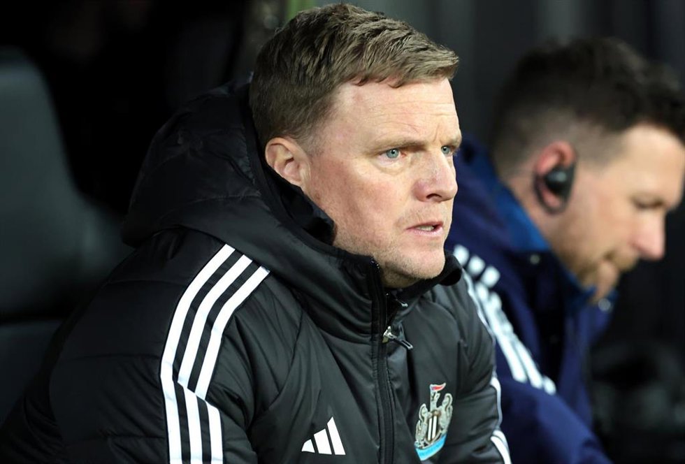 El entrenador del Newcastle United, Eddie Howe, durante el partido de ida de los octavos de final de la Liga de Campeones de la UEFA entre el Newcastle United y el Barcelona en St James Park