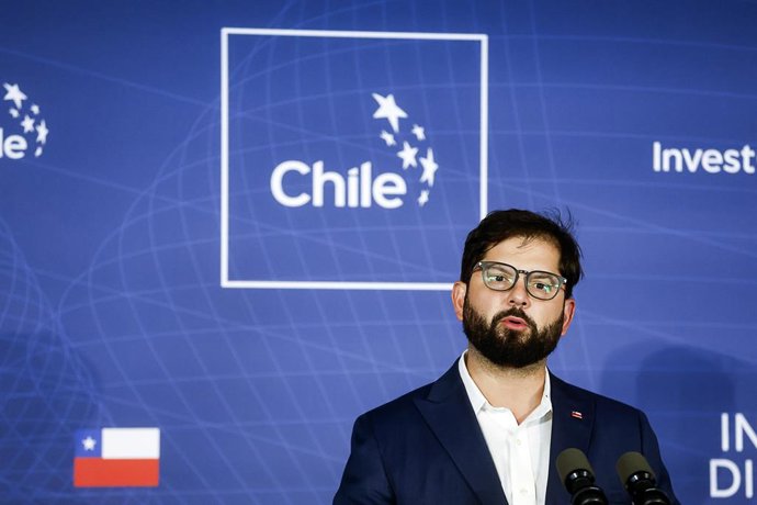 Archivo - Arquivo - 15 de outubro de 2025, Roma, ITÁLIA/ROMA: O presidente da República do Chile, Gabriel Boric, durante a reunião de negócios Chile-Itália, no Hotel Parco dei Principi, Roma, 15 de outubro de 2025. ANSA/ANGELO CARCONI.--- .O presidente da
