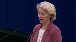 Von der Leyen dice ahora que la UE "siempre defenderá" el orden internacional