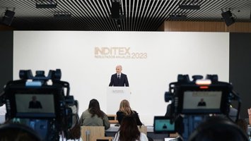 Archivo - El consejero delegado de Inditex, Óscar García Maceiras, durante la presentación de los resultados del ejercicio 2023 de Inditex.