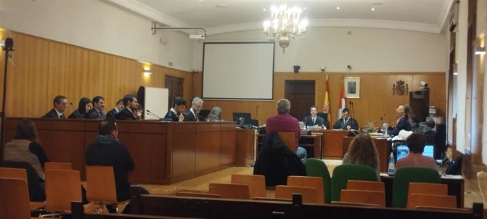 Tercera jornada del juicio por el 'caso ataúdes' con el testimonio de perjudicados.