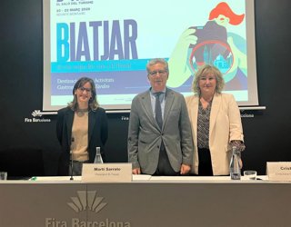 La directora de B-Travel, Laura Cardona; el presidente, Martí Sarrate, y la directora general de turismo de la Generalitat, Cristina Lagé