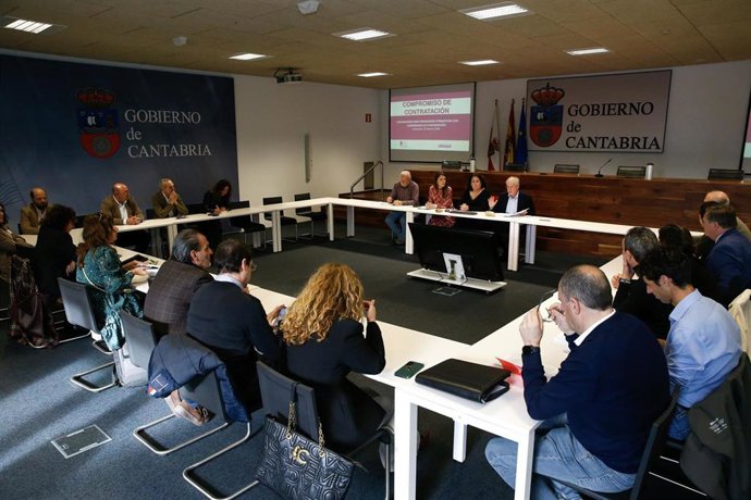 Arasti explica a sector empresarial las ventajas de las ayudas para programas formativos con compromiso de contratación