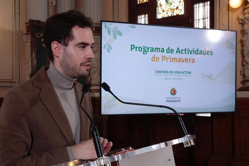 Nieto durante la presentacion de la programación de los Centros de Vida Activa.
