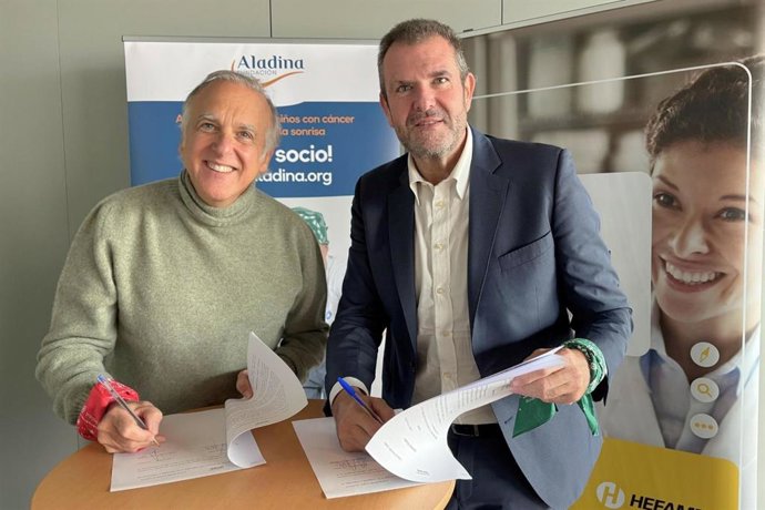 El presidente de Fundación Aladina, Paco Arango; y el presidente de Hefame y de su Fundación, Enrique Ayuso