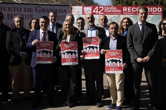 Presentación de la 42ª Media Maratón Ciudad de Granada con la alcaldesa, Marifrán Carazo