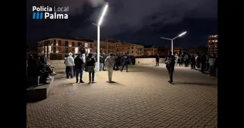 Botellón masivo en Palma: la Policía Local identifica a medio centenar de menores