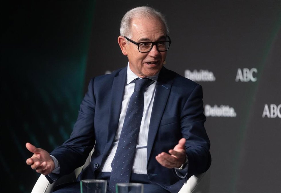 El CEO de Unicaja, Isidro Rubiales, durante el 32 Encuentro del Sector Financiero de Deloitte y ABC.