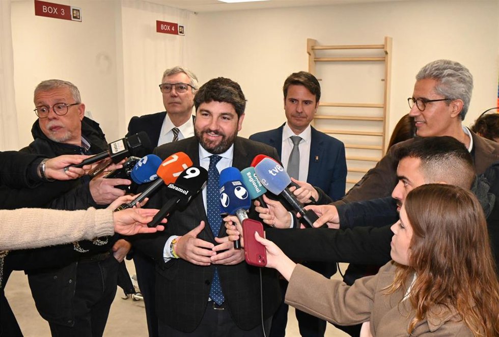 Durante la inauguración del nuevo centro de salud de Molina de Segura, el presidente López Miras anunció la ampliación de la vacunación frente al papiloma humano a los institutos para llegar a los varones nacidos en 2008 y 2010