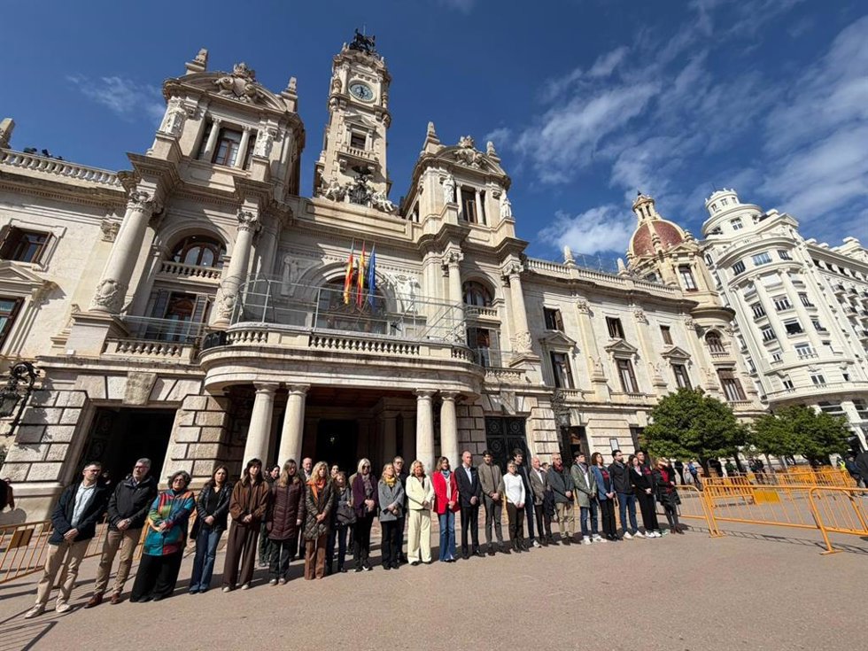 El Ayuntamiento de Valncia homenajea a las víctimas del 11M en el 22 aniversario