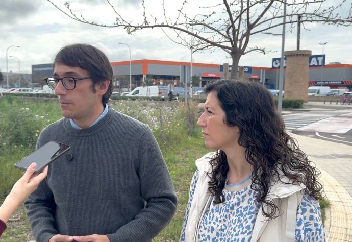 La secretaria general del PSIB en Mallorca, Amanda Fernández, y el secretario general de los socialistas en Palma, Iago Negueruela.