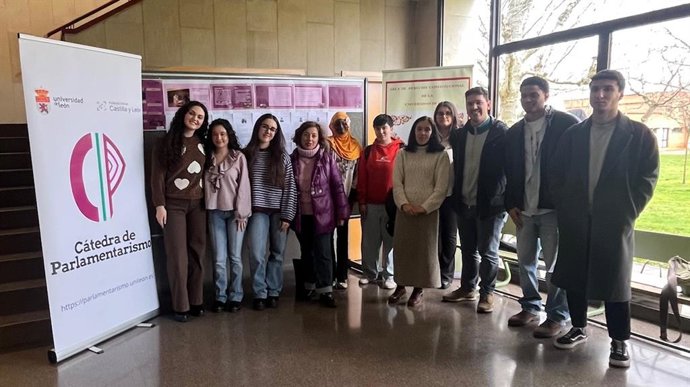 La Facultad de Derecho de la ULE ha acogido una actividad para visibilizar el papel de las mujeres en la Transición española.
