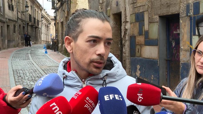 Mauro Torres, uno de los vecinos que tuvo que saltar desde el balcón tras el incendio.